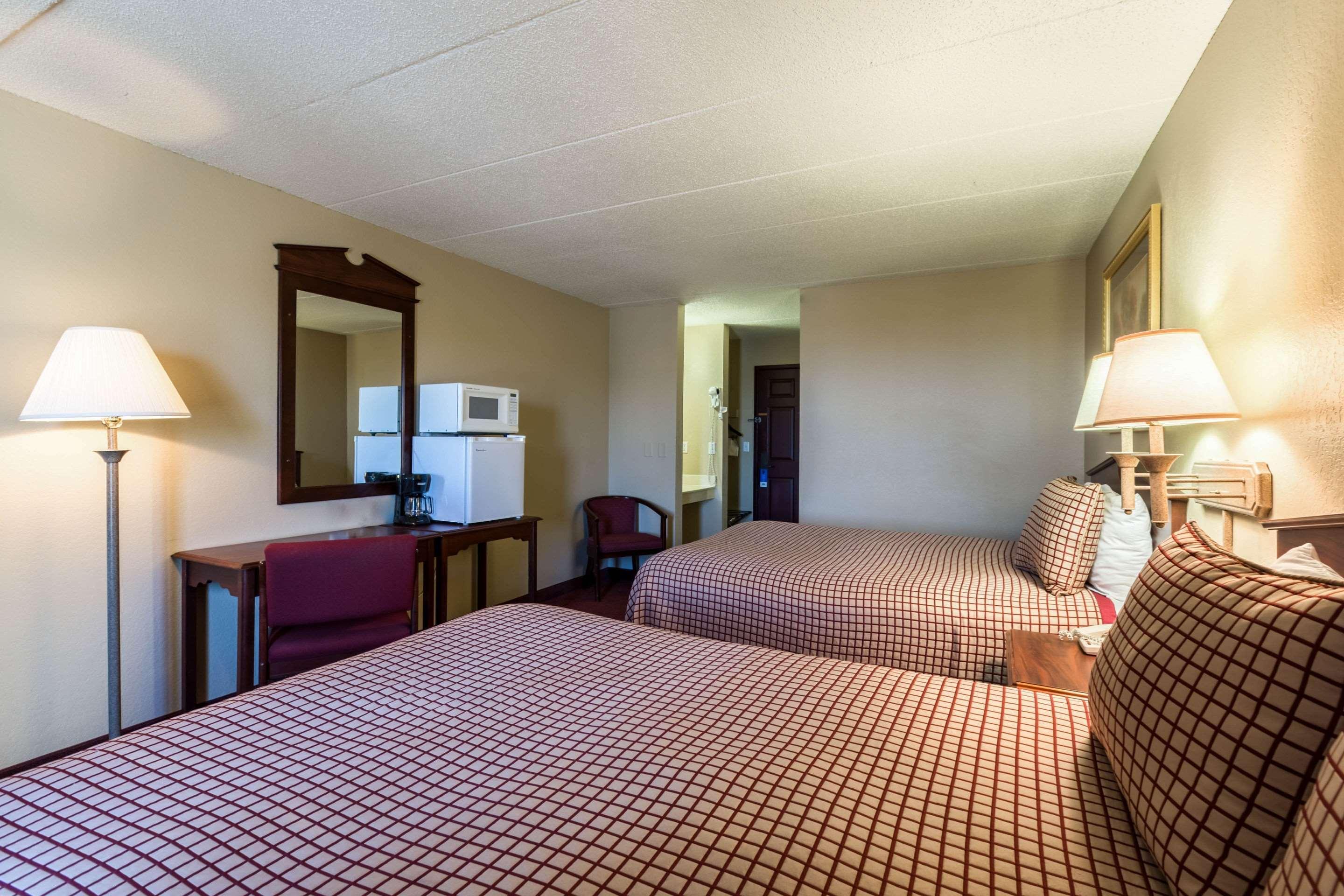 Rodeway Inn Norfolk Buitenkant foto