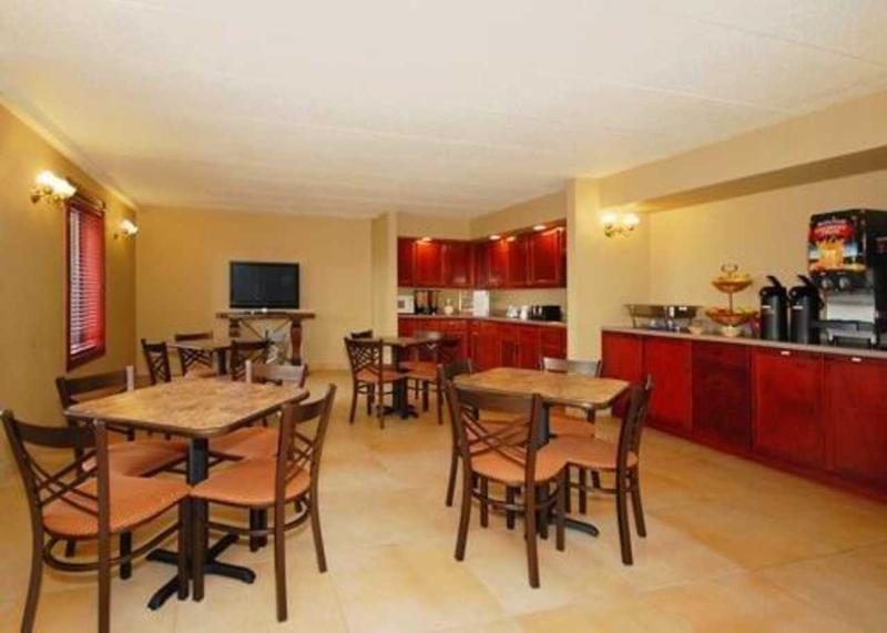 Rodeway Inn Norfolk Restaurant foto